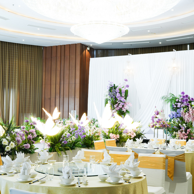  5-star hotel wedding banquet in Ha Long